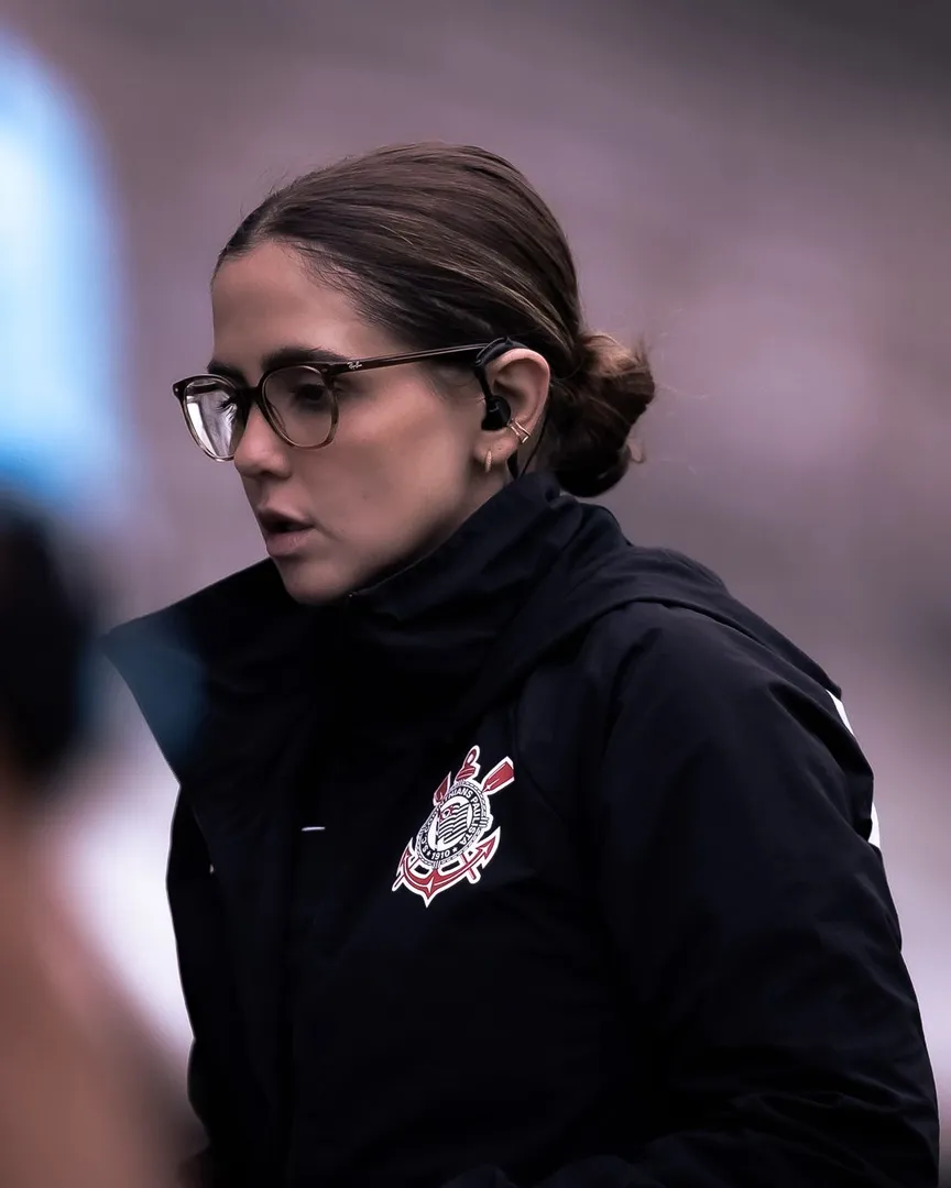 Dra. Anna Nogueira atuando como médica do Sport Club Corinthians Paulista